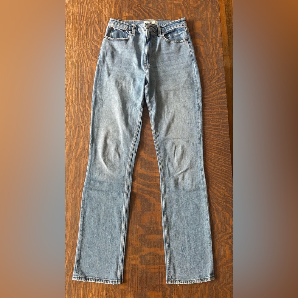 Abercrombie 90’s Slim Straight Jean Ultra High Rise 27 / 4L long